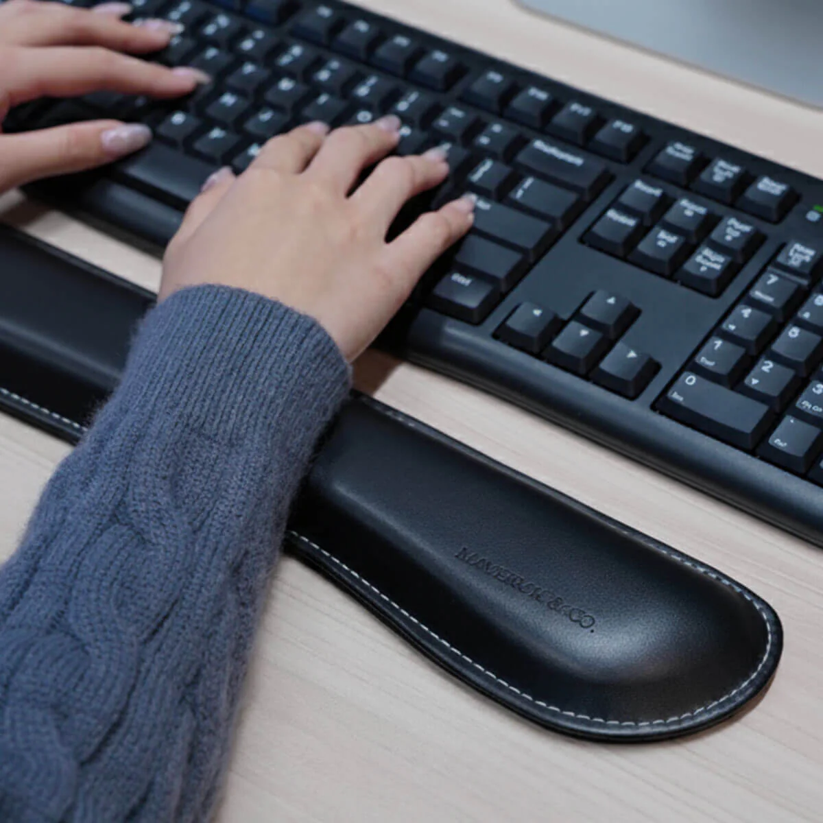 Aspire Keyboard Wrist Rest - Image 6