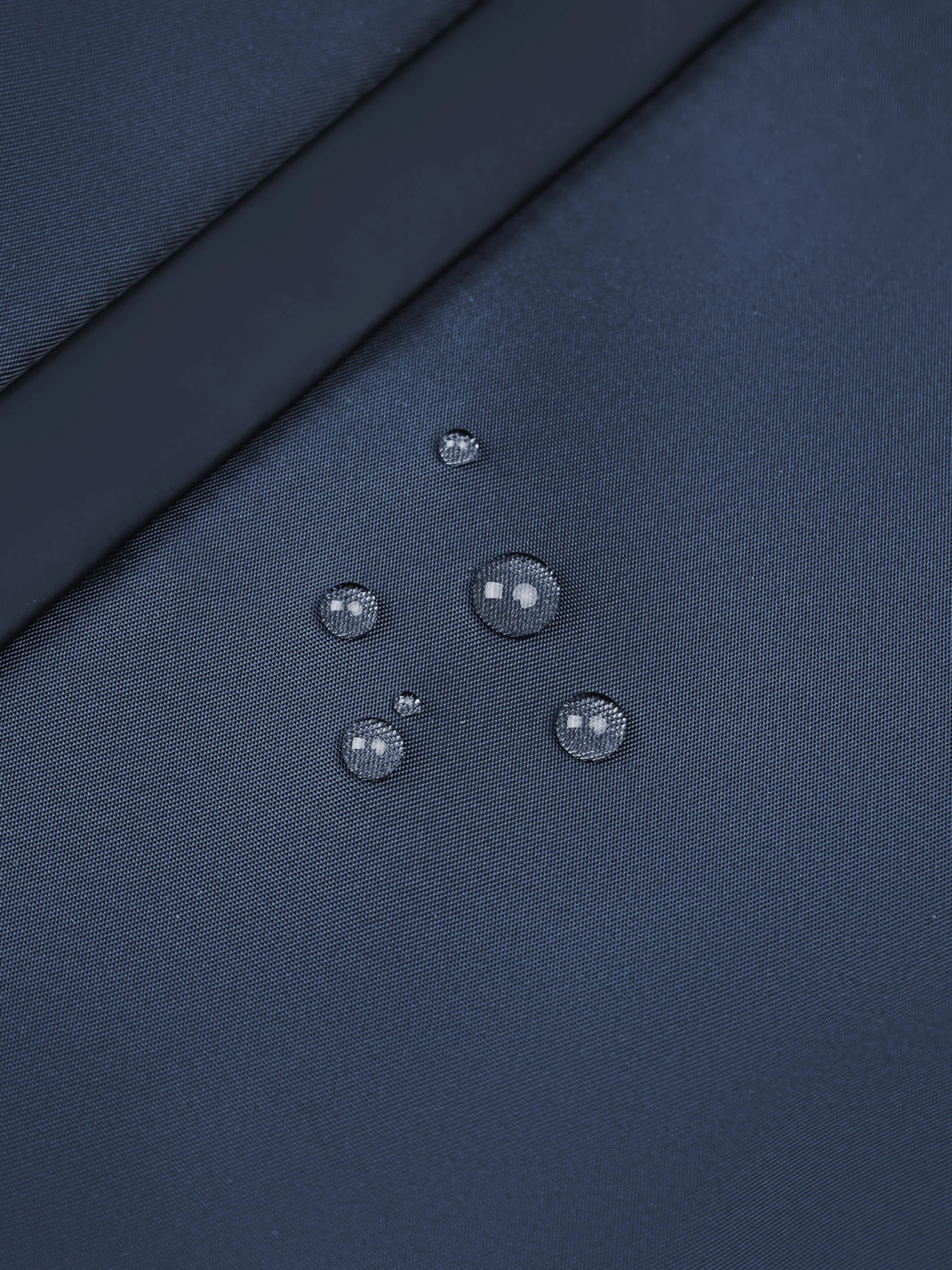 Avenue Waterproof Weekender - Image 9