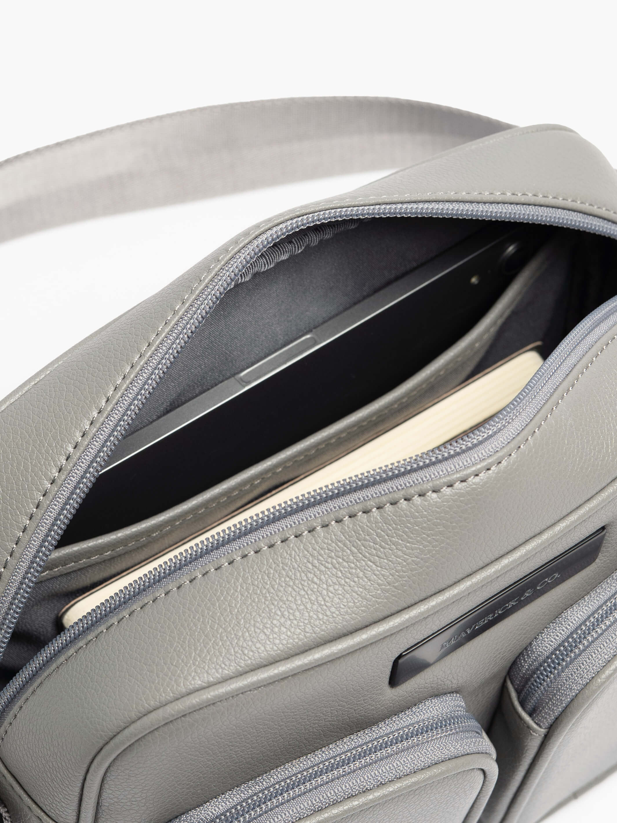 Axis Leather Messenger - Image 24