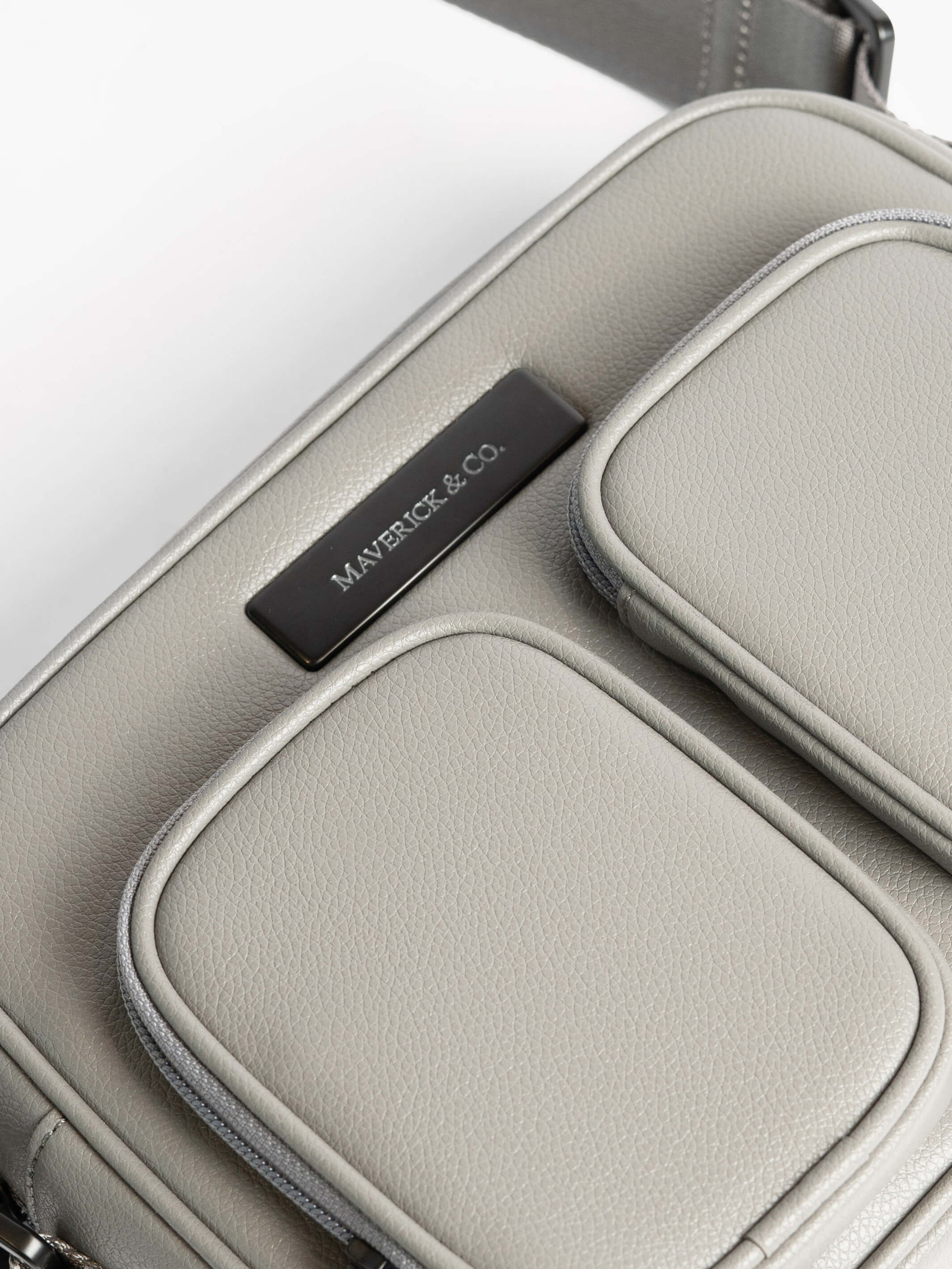 Axis Leather Messenger - Image 27