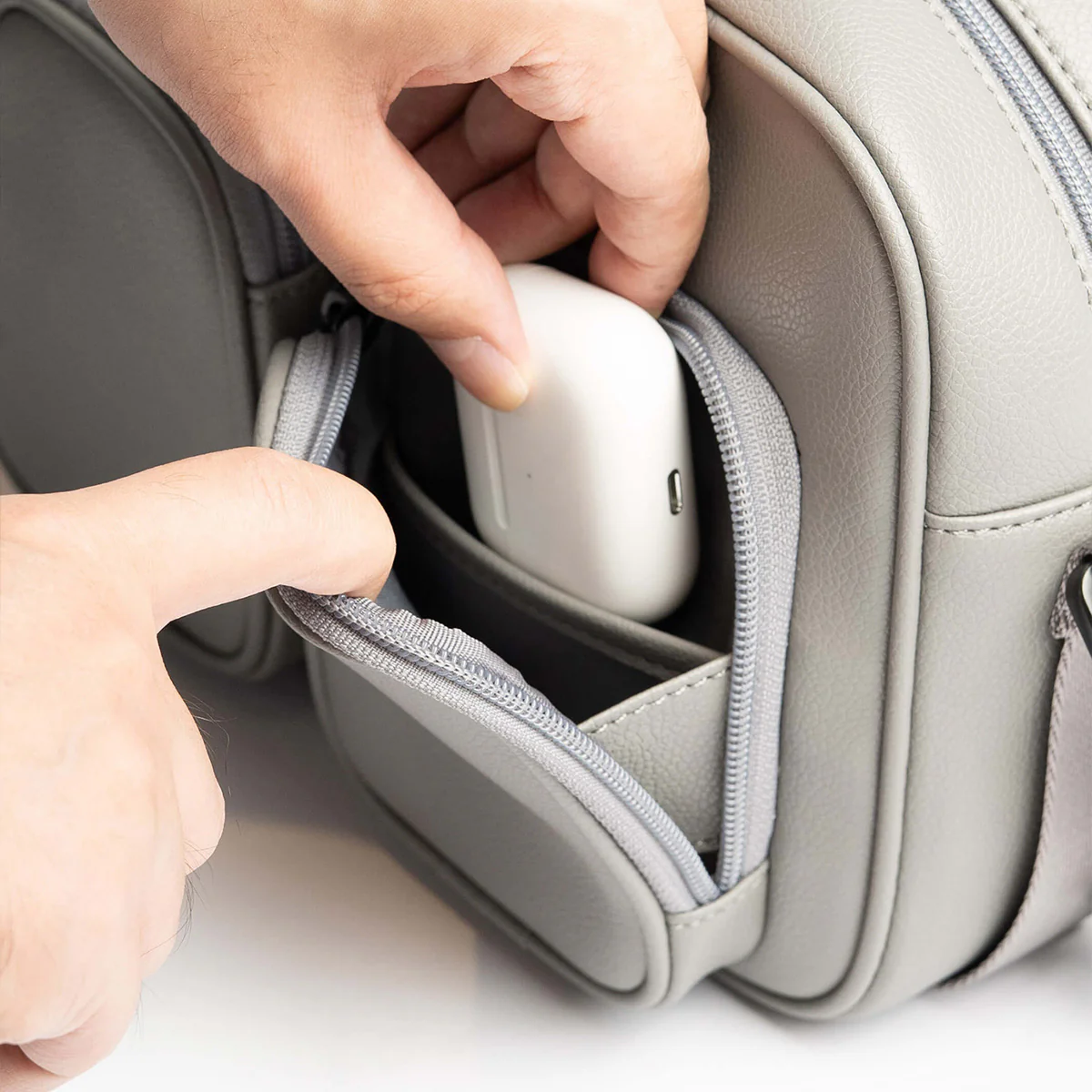 Axis Leather Messenger - Image 32