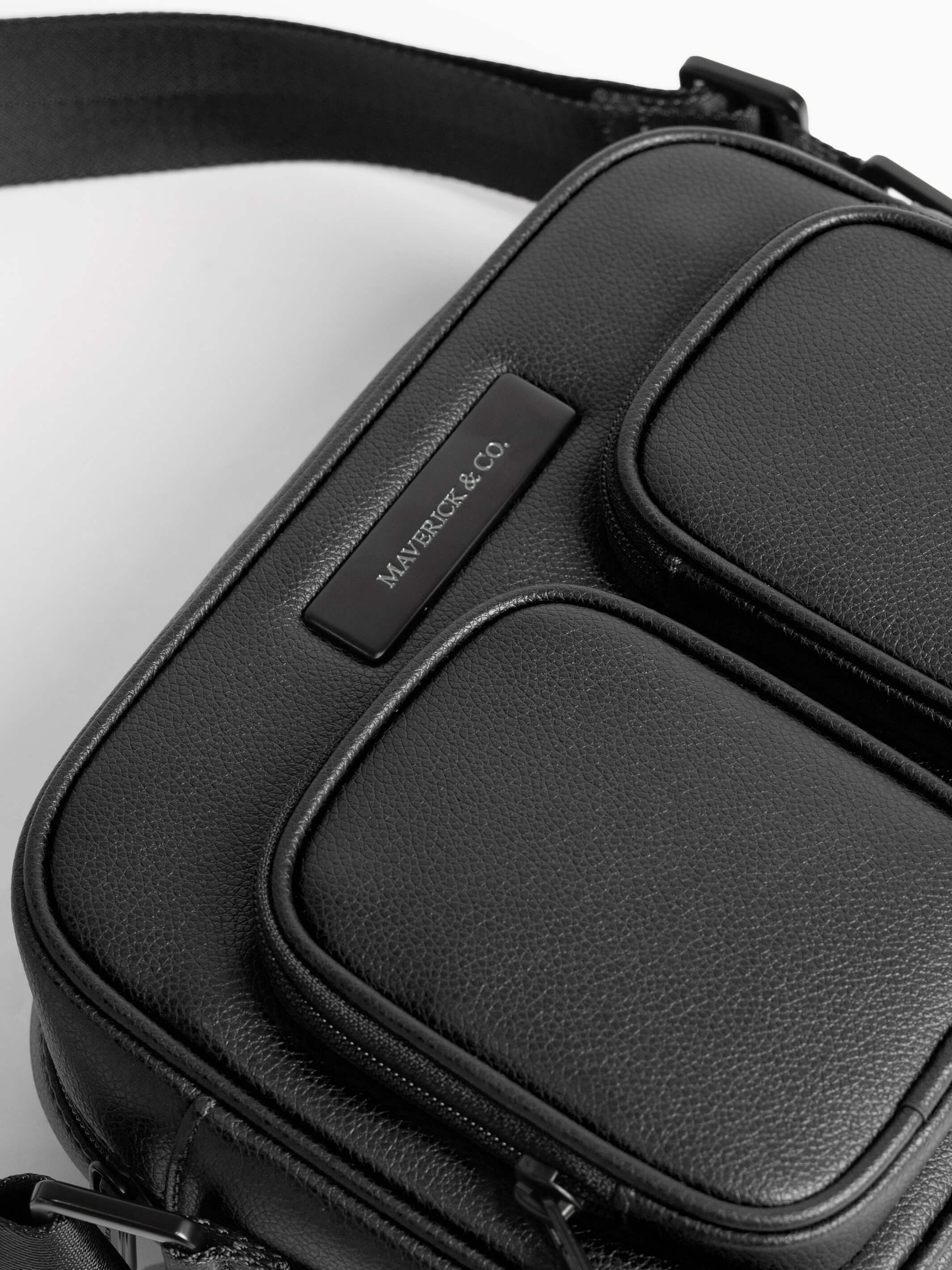 Axis Leather Messenger - Image 8