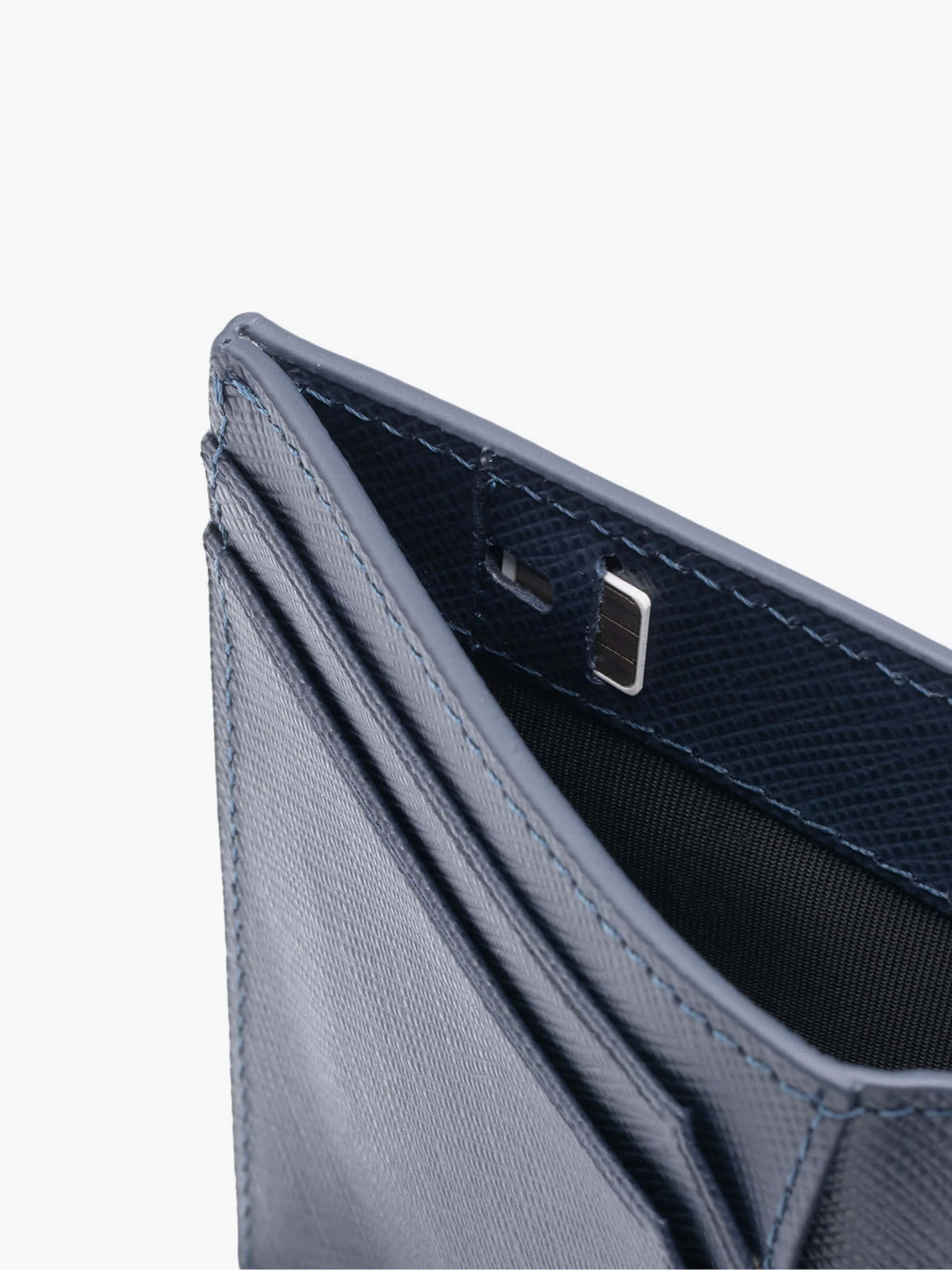Cosmopolitan Pocket Leather Wallet - Image 28