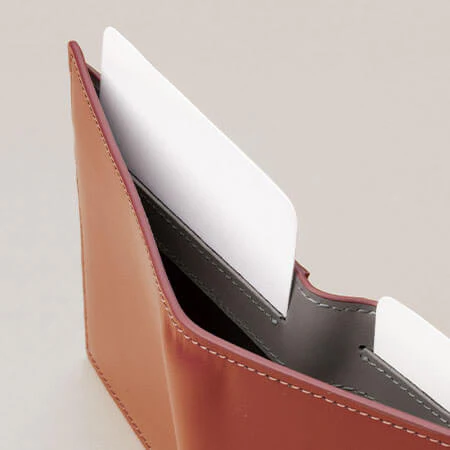 Cosmopolitan Slim Leather Wallet - Image 23