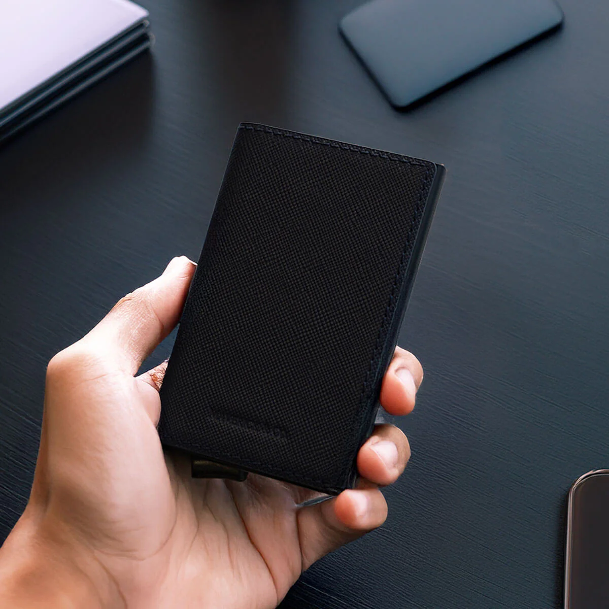Manhattan Leather Pop-Up Wallet - Image 12
