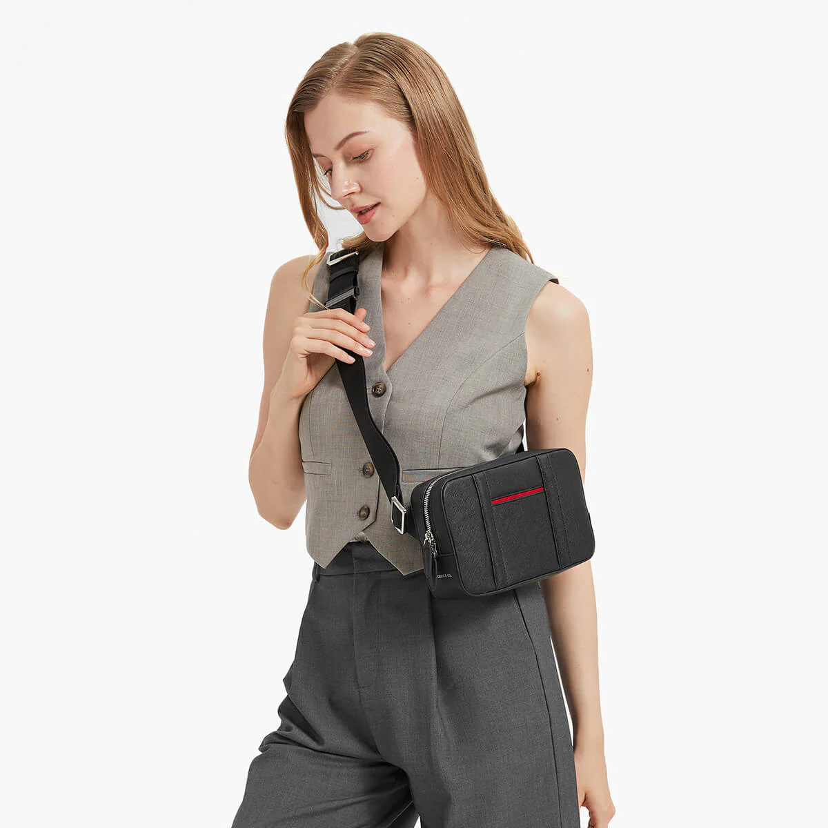 Manhattan Leather Sling Bag - Image 25