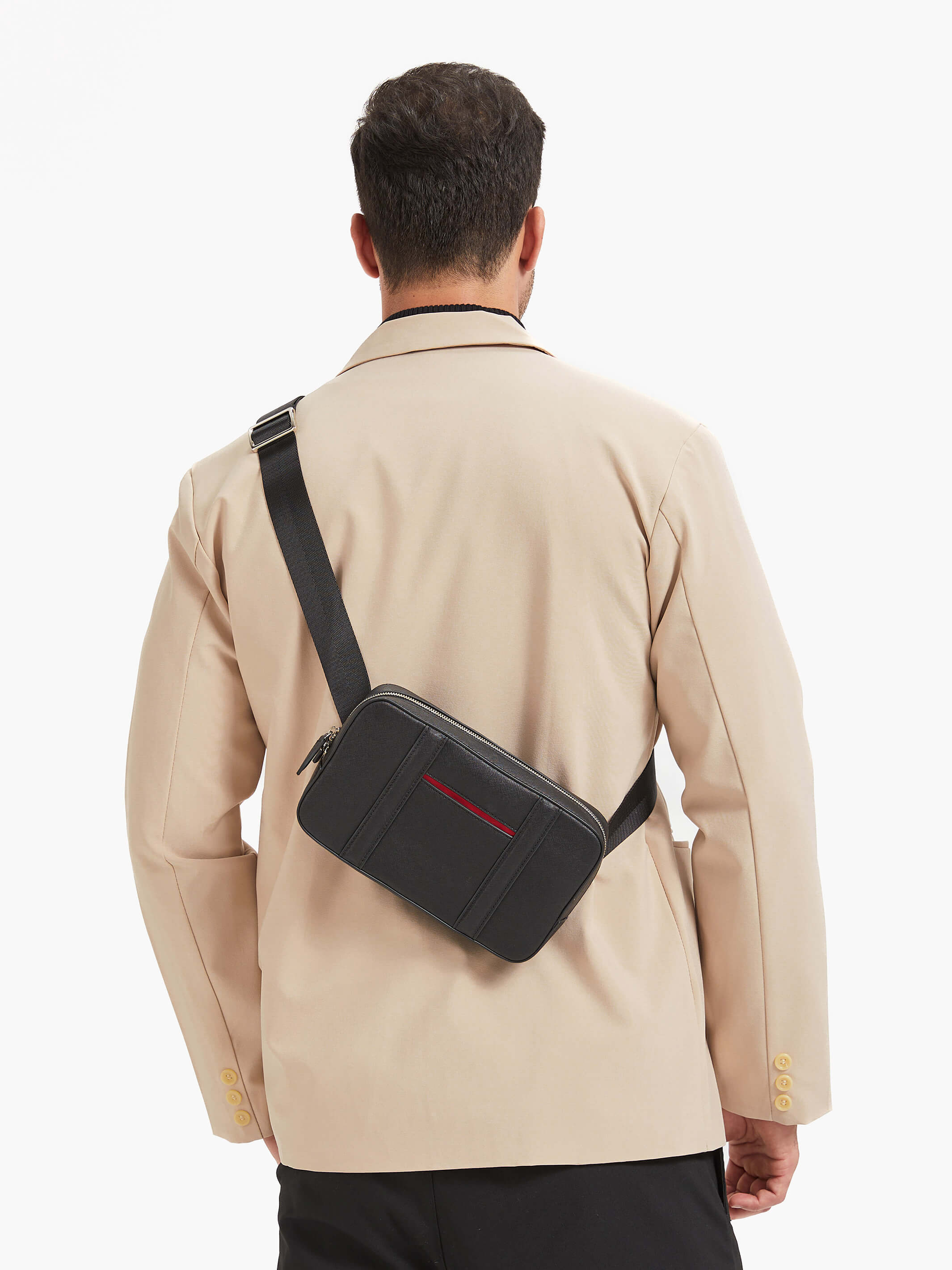 Manhattan Leather Sling Bag - Image 10