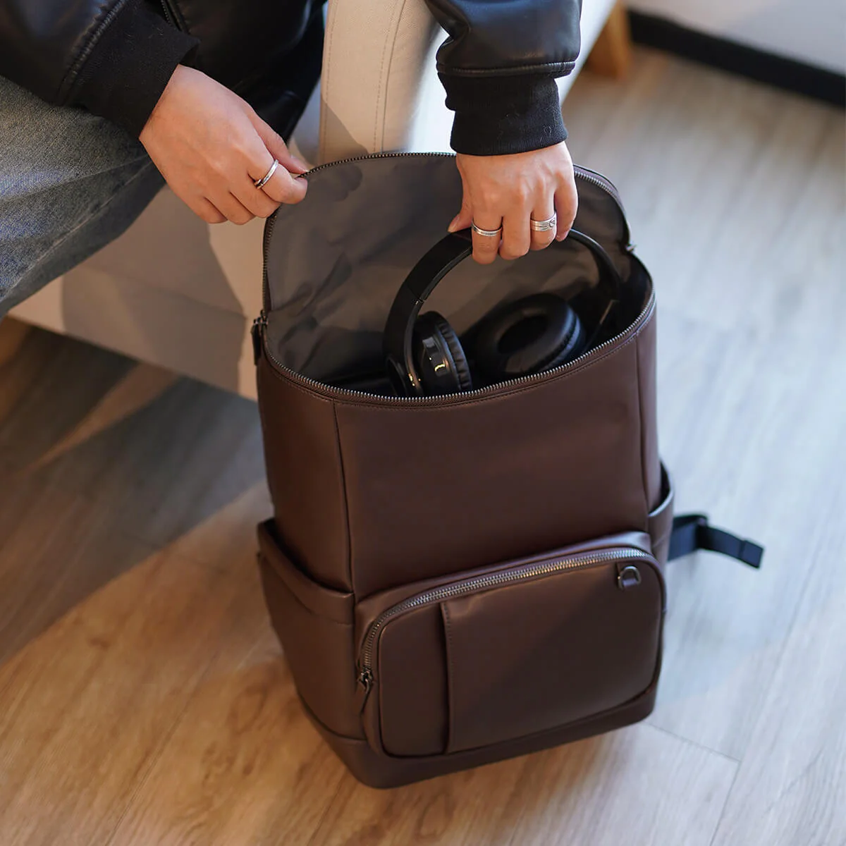 Maximus Leather Backpack - Image 17