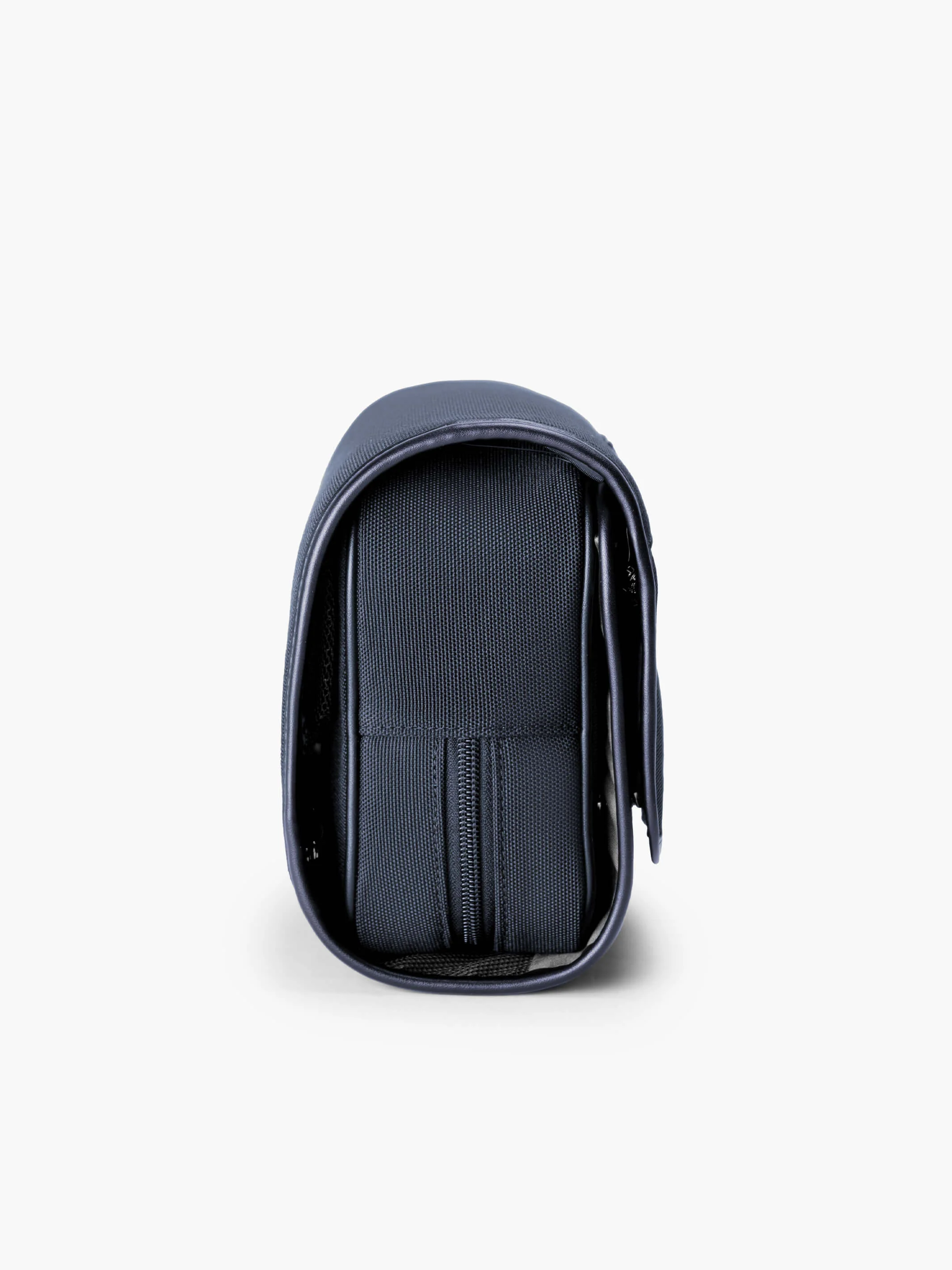 Nexus Toiletry Bag - Image 6