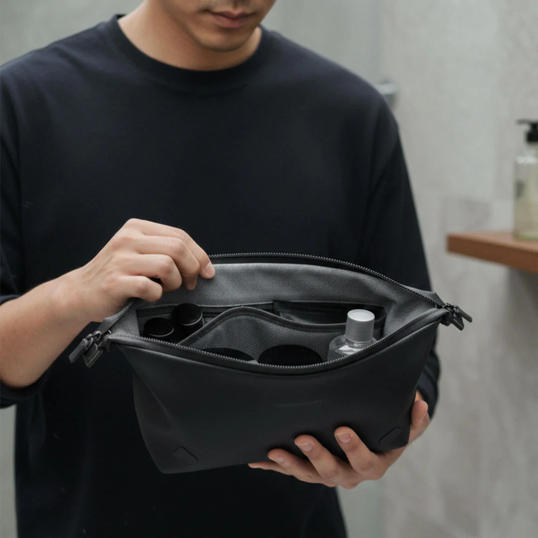 Vista Waterproof Travel Case - Image 9