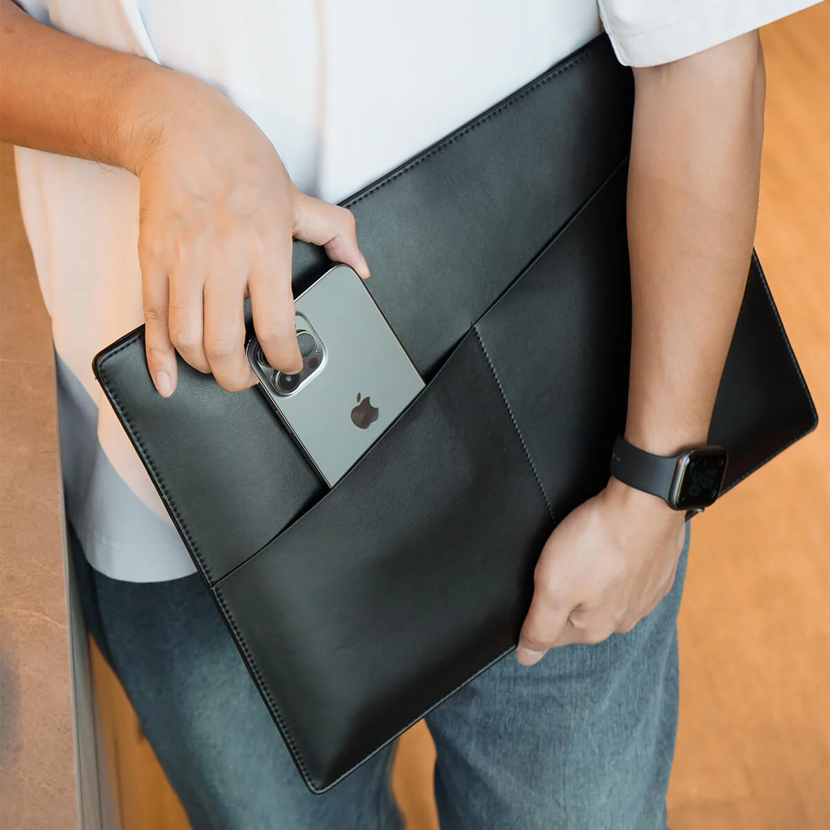 Windsor Slim Laptop Sleeve - Image 6