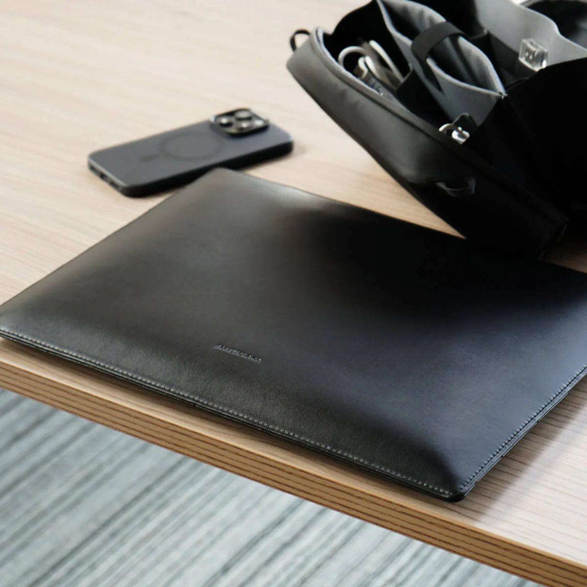 Windsor Slim Laptop Sleeve - Image 7